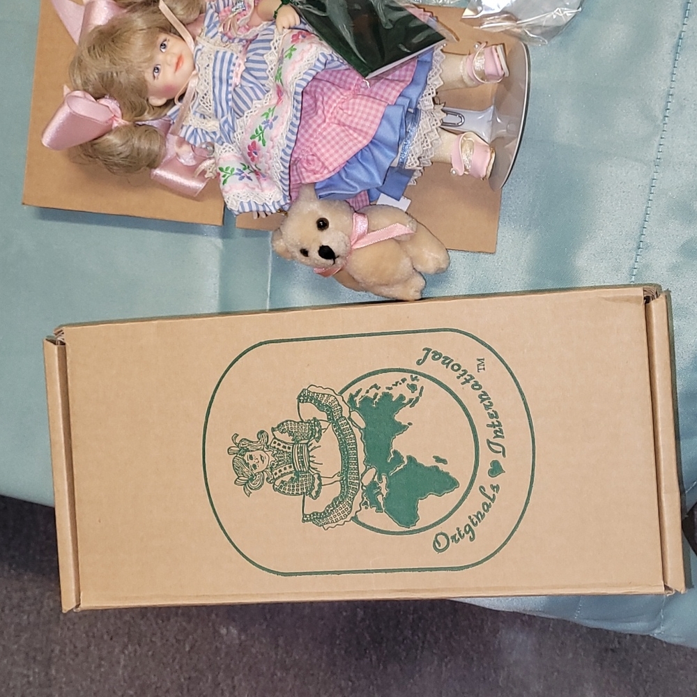 Little miss international originals- marrett Doll new with box - Picture 2 of 6